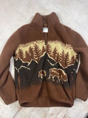 Old Navy Men's Brown Sherpa Half-Zip Pullover with Scenic Bison and Tree Motif